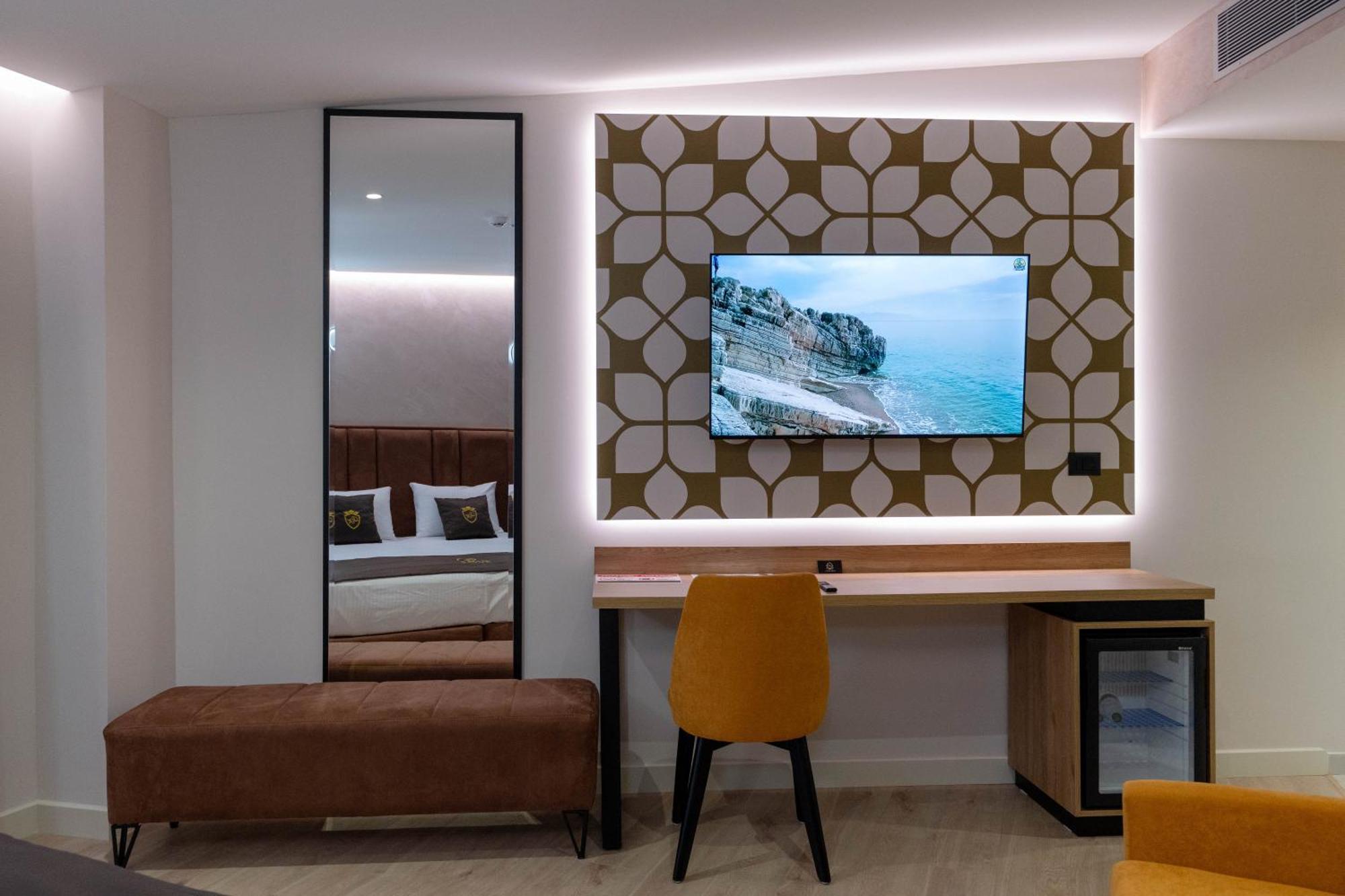 Hotel Dior Krujë Exteriör bild