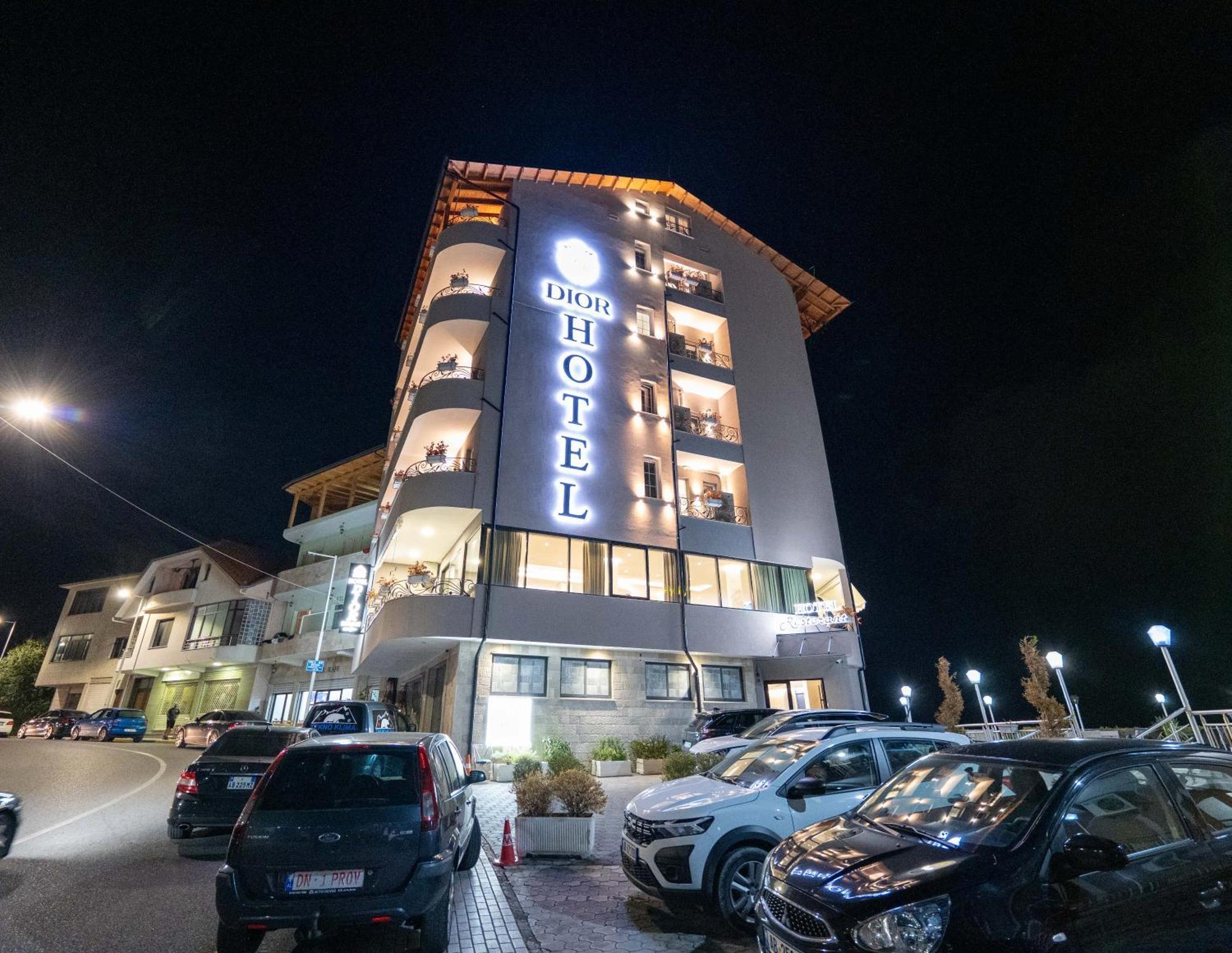 Hotel Dior Krujë Exteriör bild