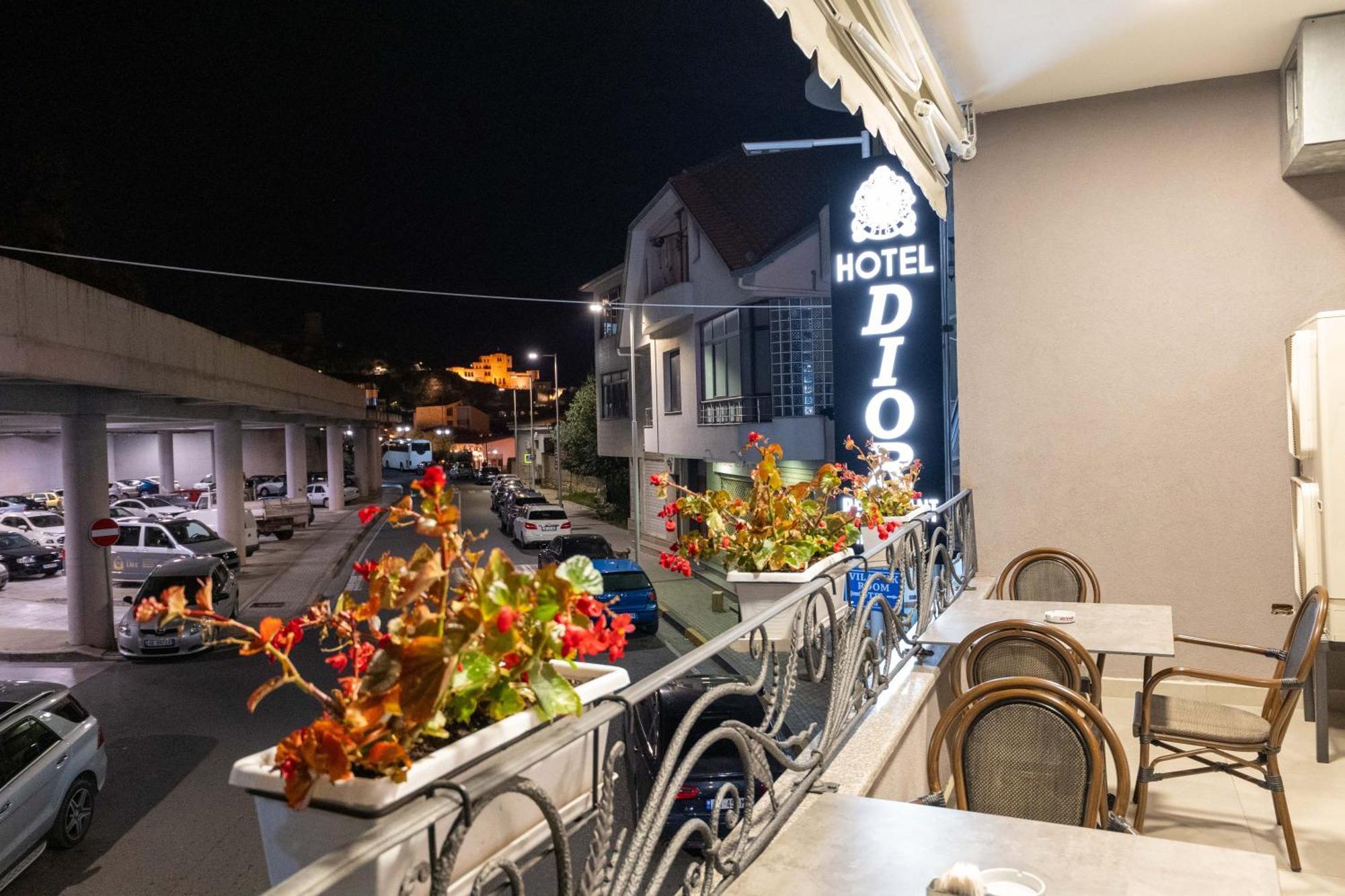 Hotel Dior Krujë Exteriör bild