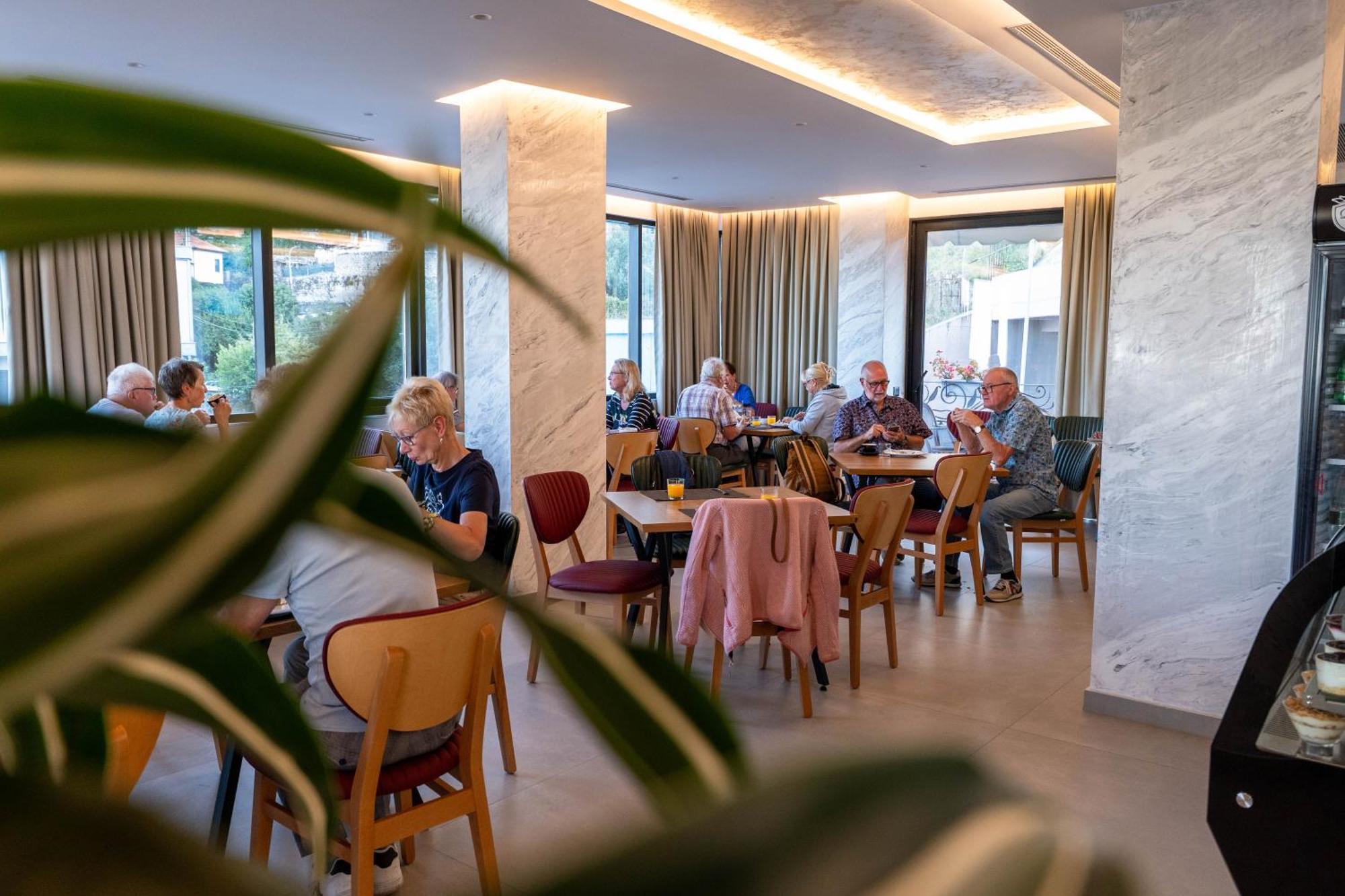 Hotel Dior Krujë Exteriör bild