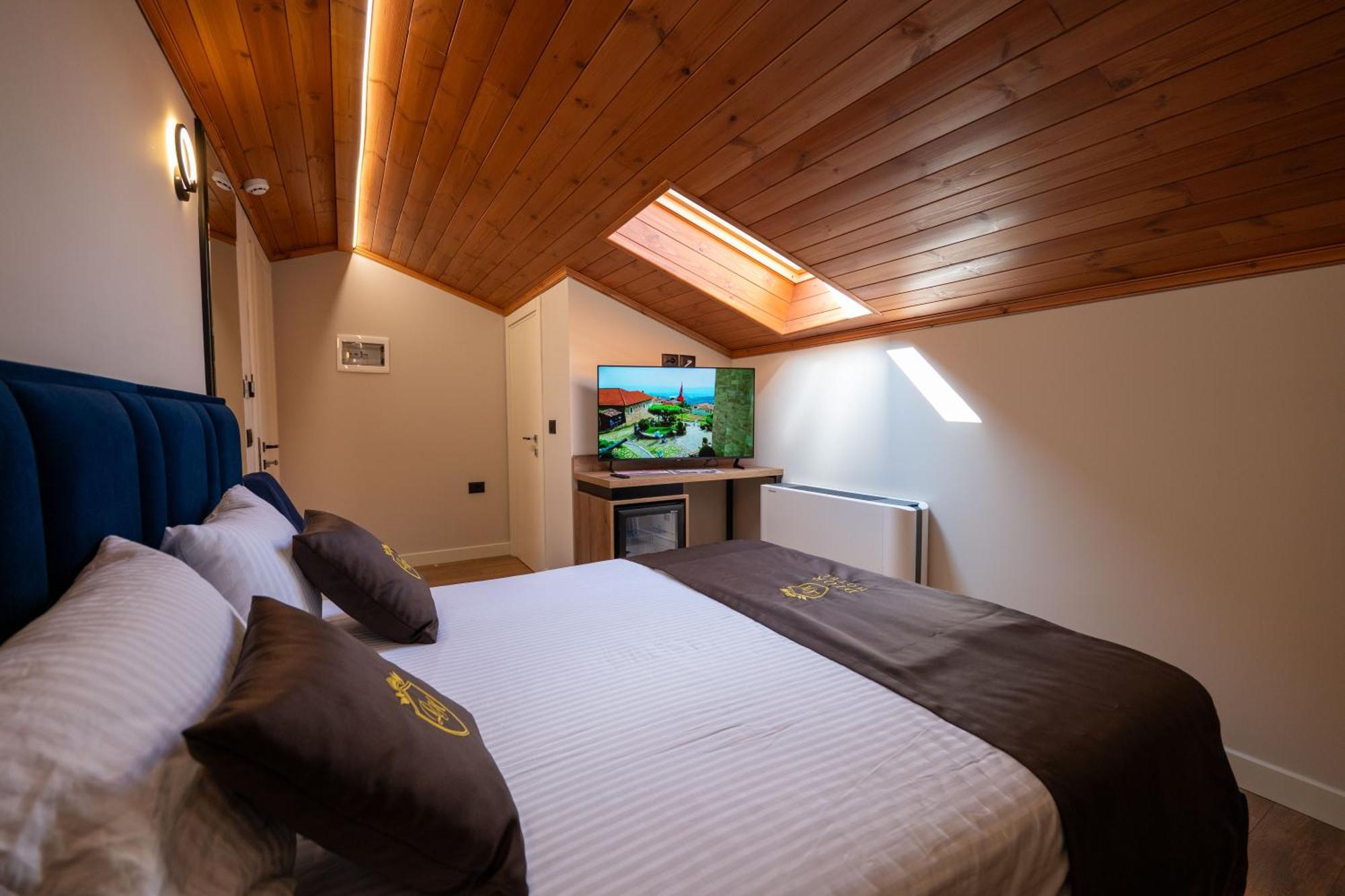 Hotel Dior Krujë Exteriör bild