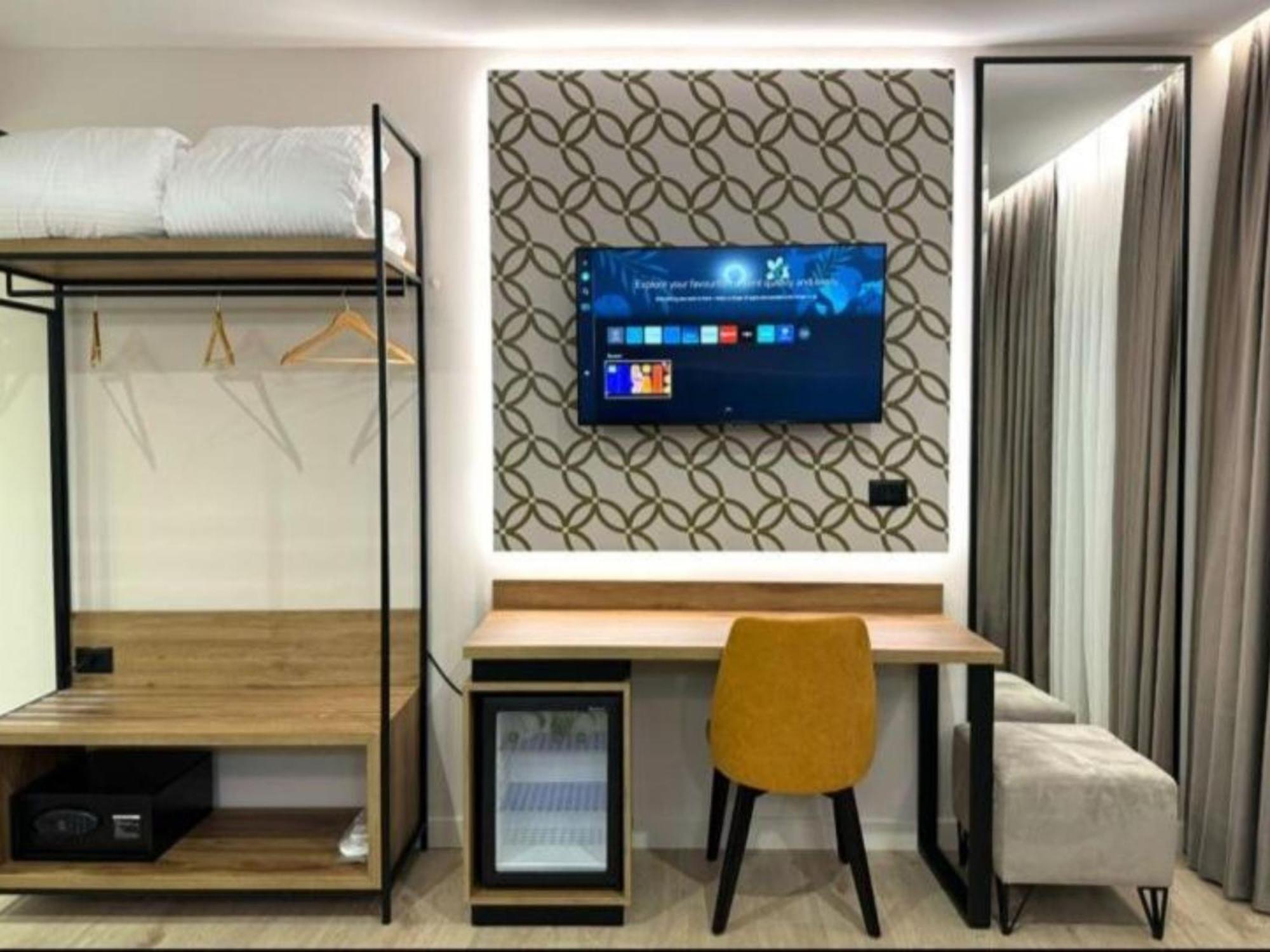 Hotel Dior Krujë Exteriör bild