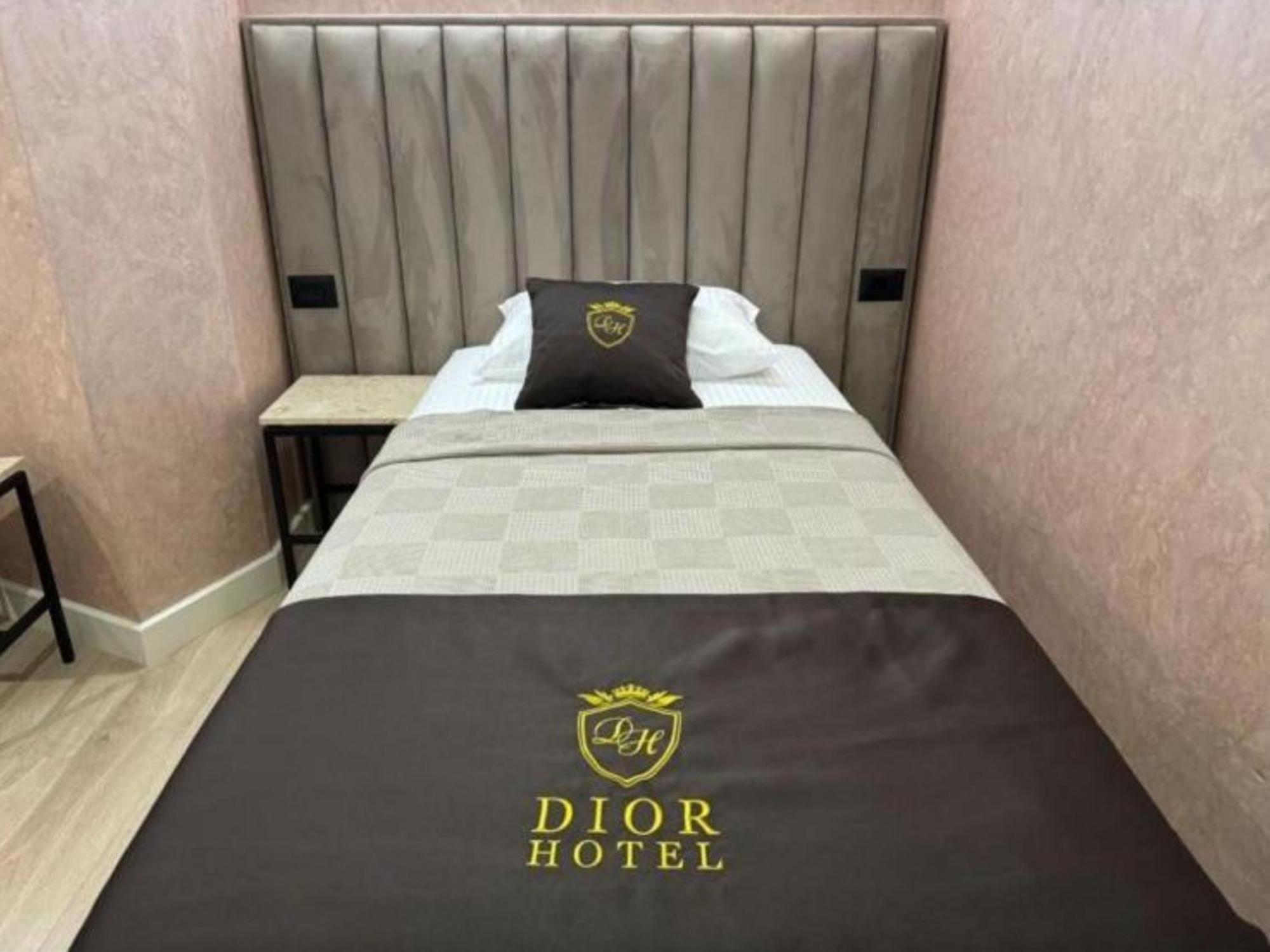 Hotel Dior Krujë Exteriör bild